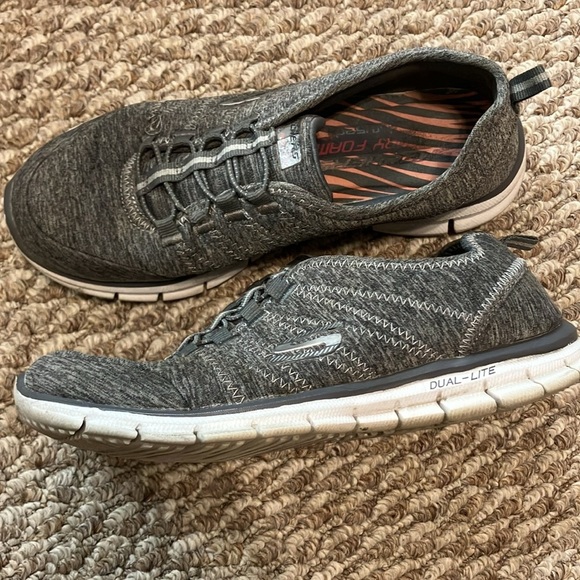 Skechers Size 6 Women’s Grey Memory Foam Sneakers - Picture 6 of 7